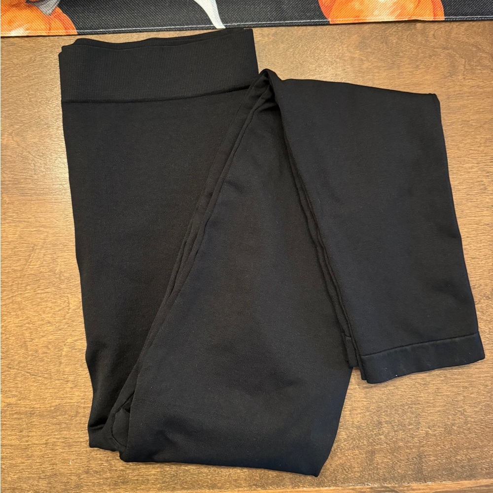 BLANQI Everyday Maternity Leggings - Picture 2 of 5